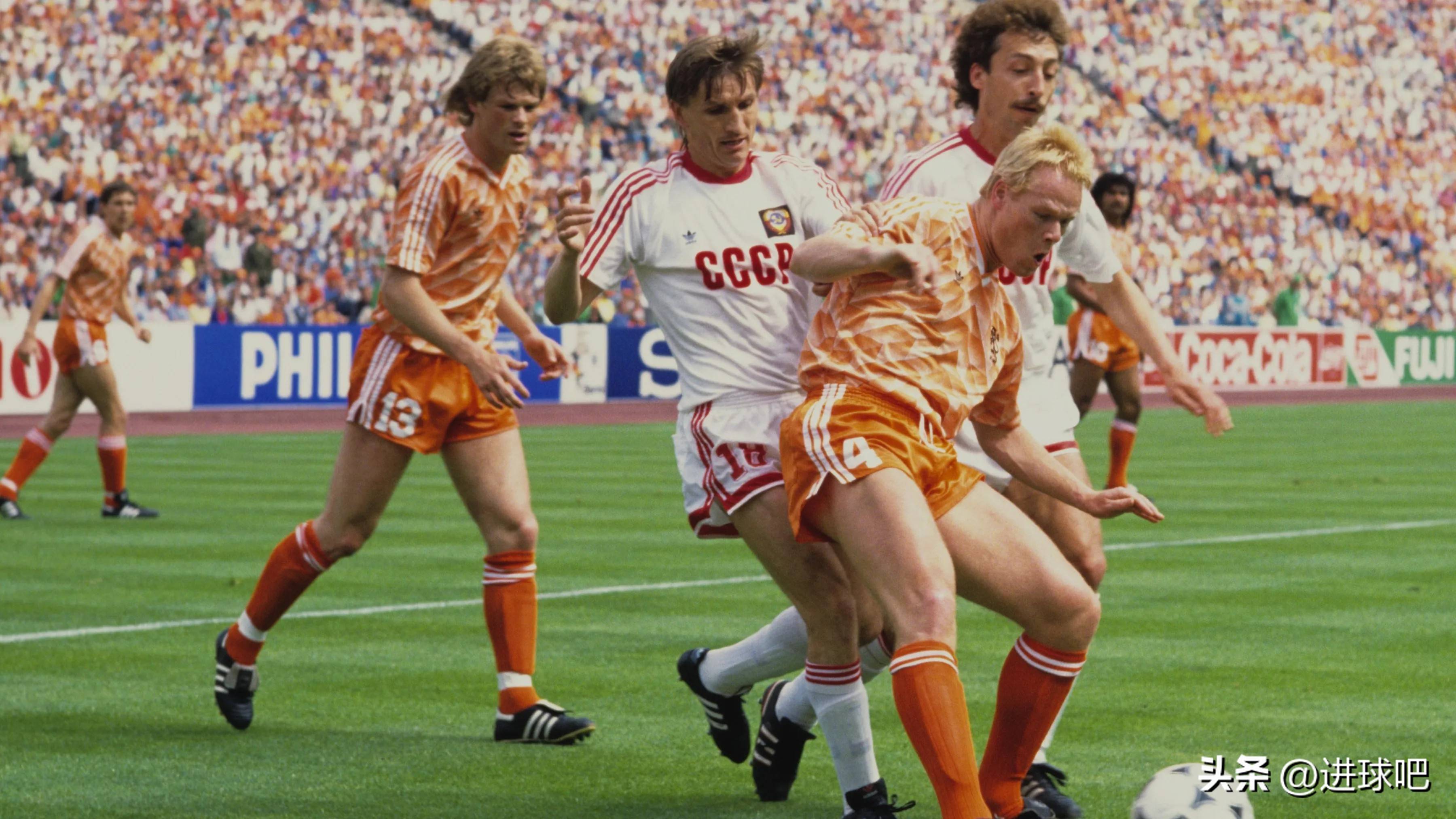 荷兰队在比赛中展现出色表现，晋级半决赛