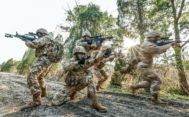 战术演练完成，球员调整射术稳定性和精度的简单介绍