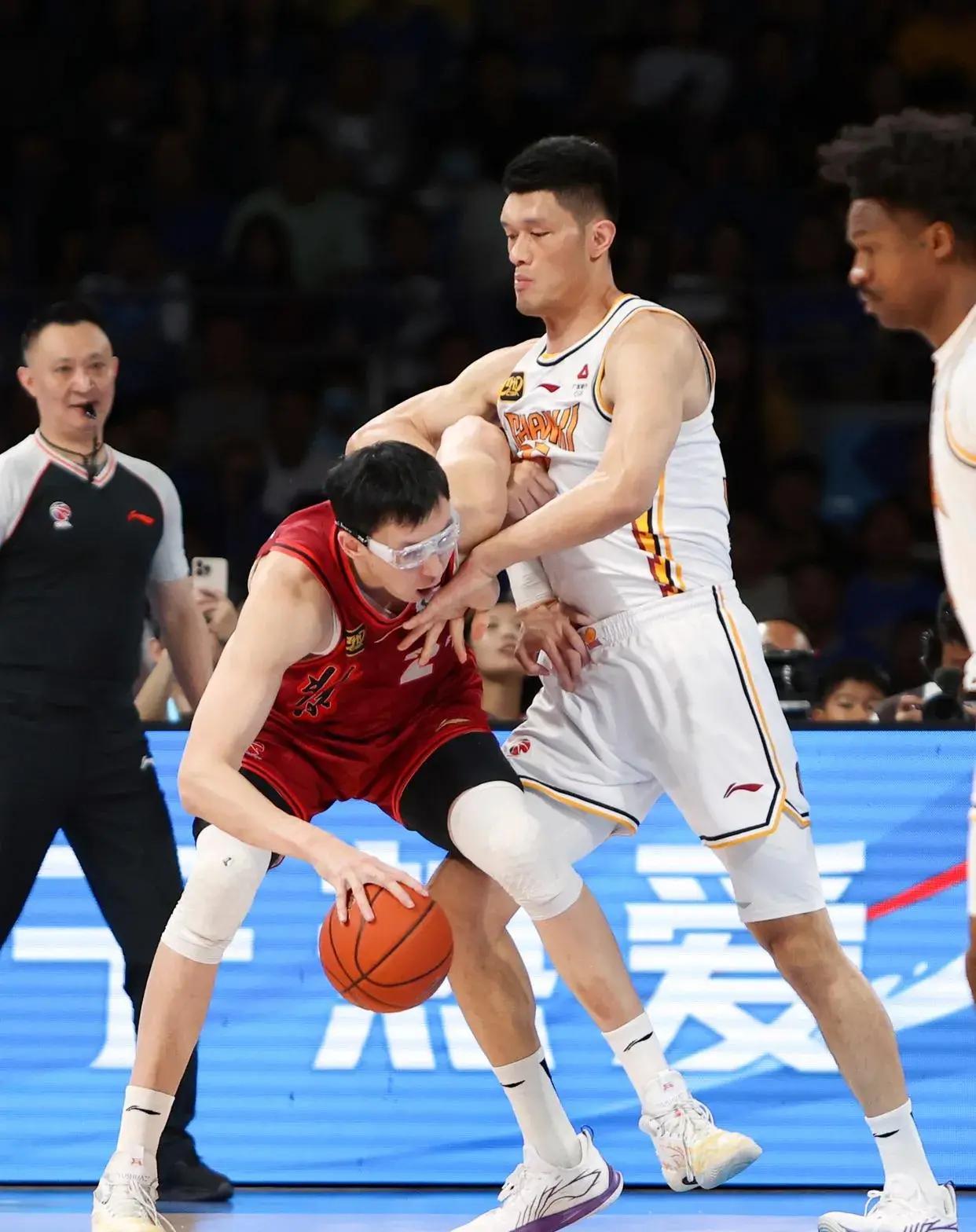 包含北京首钢队客场力克山西，再次掀起连胜风潮的词条