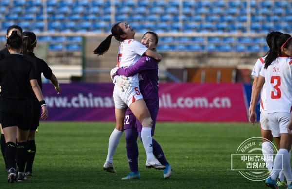 波兰女足锦标赛：华沙队连胜领跑积分榜的简单介绍