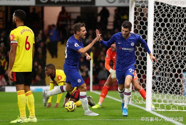 包含沃特福德客场告捷，积分榜上升的词条